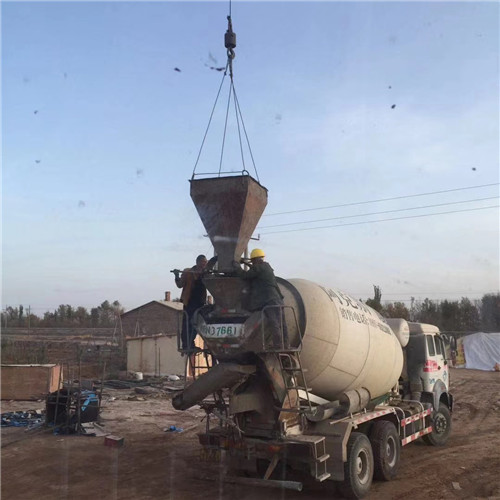 清苑区“精准瞄准”—— 吊车的 “定位导航” 技术