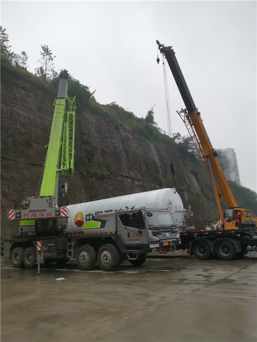 清苑区“不怕风雨冻”—— 吊车的 “恶劣环境适应” 技术